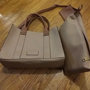 G.H.Bass.Co. pocket book with extra bag n pouch